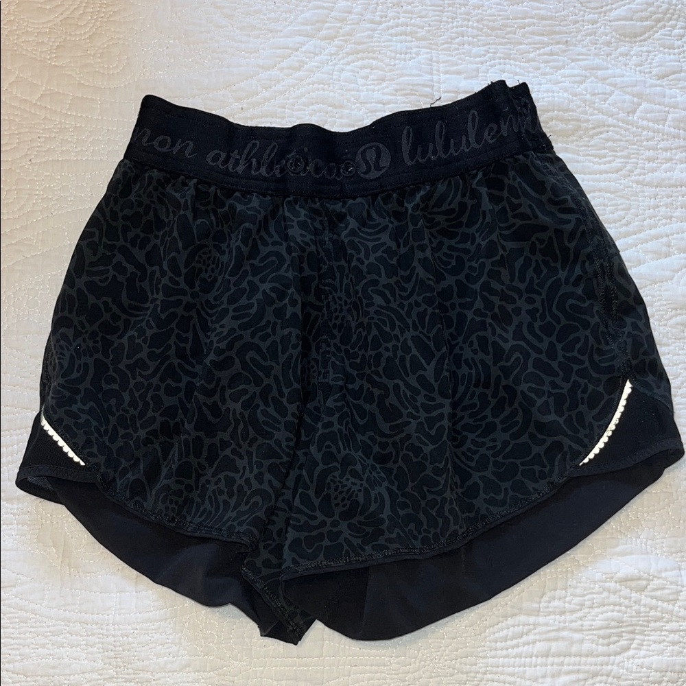 lululemon athletica reversible Patterned Black and grey Athletic Shorts